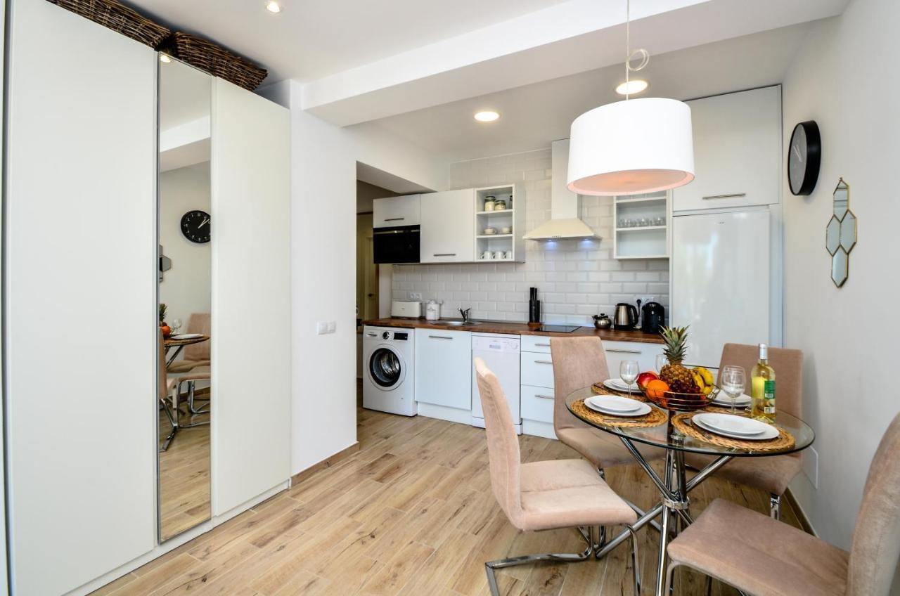 Apartament 1 Bedroom Sea View In Center Of Marbella! *