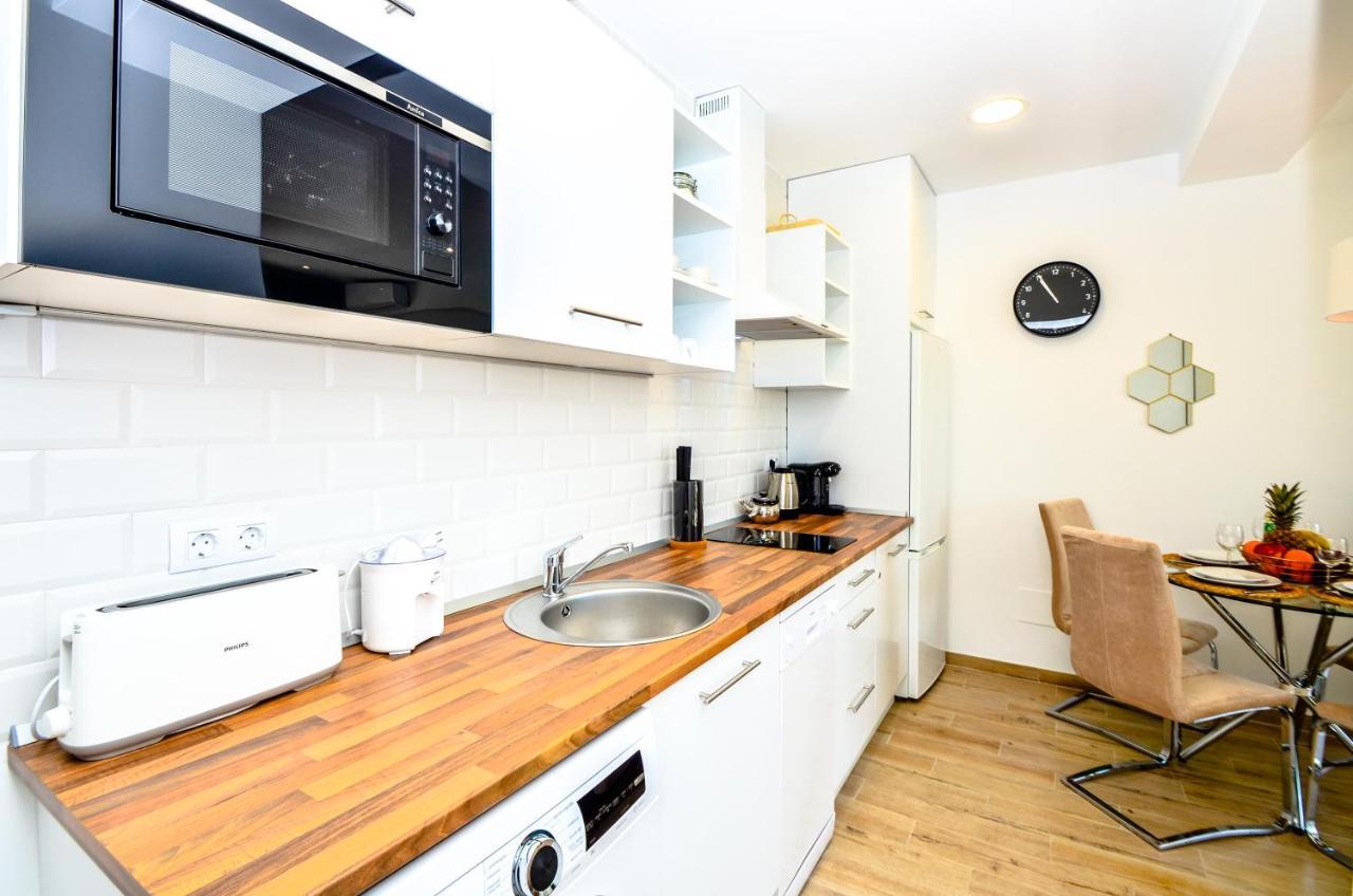 1 Bedroom Sea View In Center Of Marbella! Appartement Marbella
